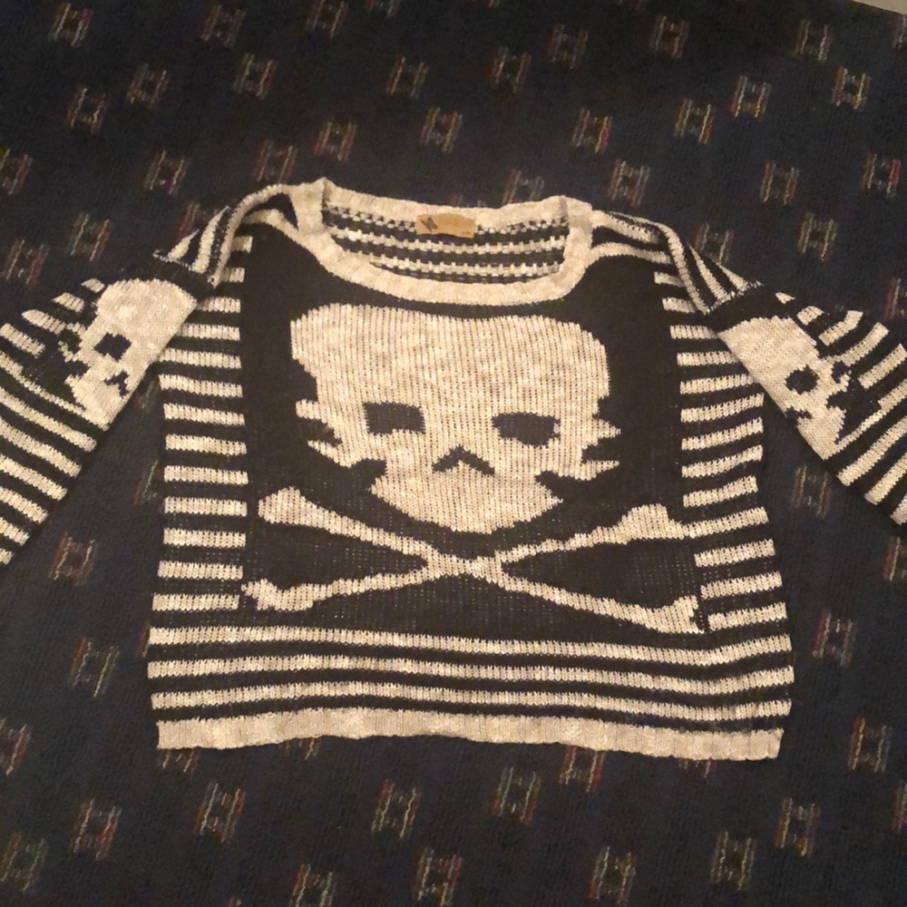 LF Skull Sweater